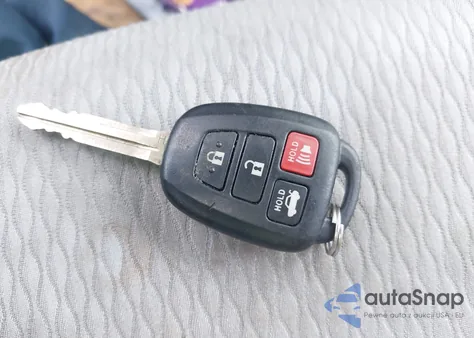 2018 Toyota Corolla Le из США, поврежденный, VIN 2T1BURHE8JC116054